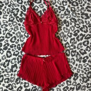 Marylin Monroe red lace lingerie